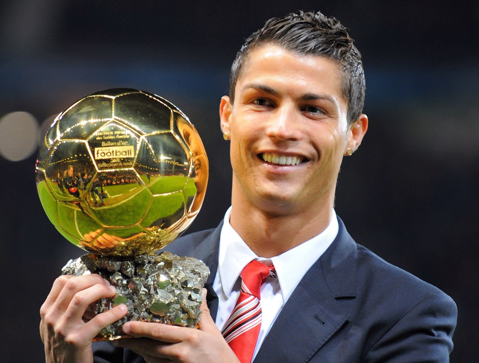 Cristiano Ronaldo gana el Balón de Oro La Tarjeta Blanca