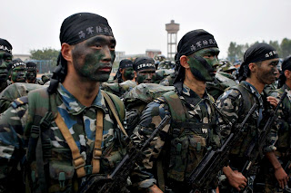 Tentara Cina Berbaris