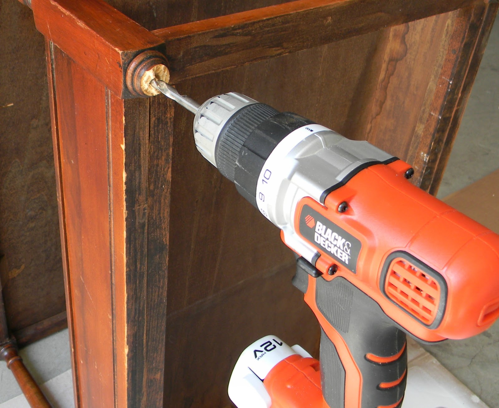 How To Fix Broken Leg On Sofa at Myrna Halligan blog