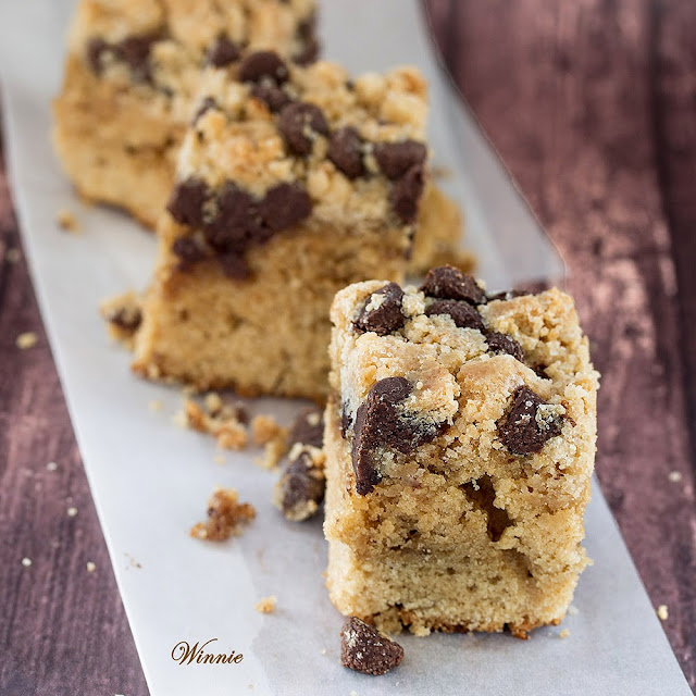 Peanut Butter Chocolate Chip Coffee Cake