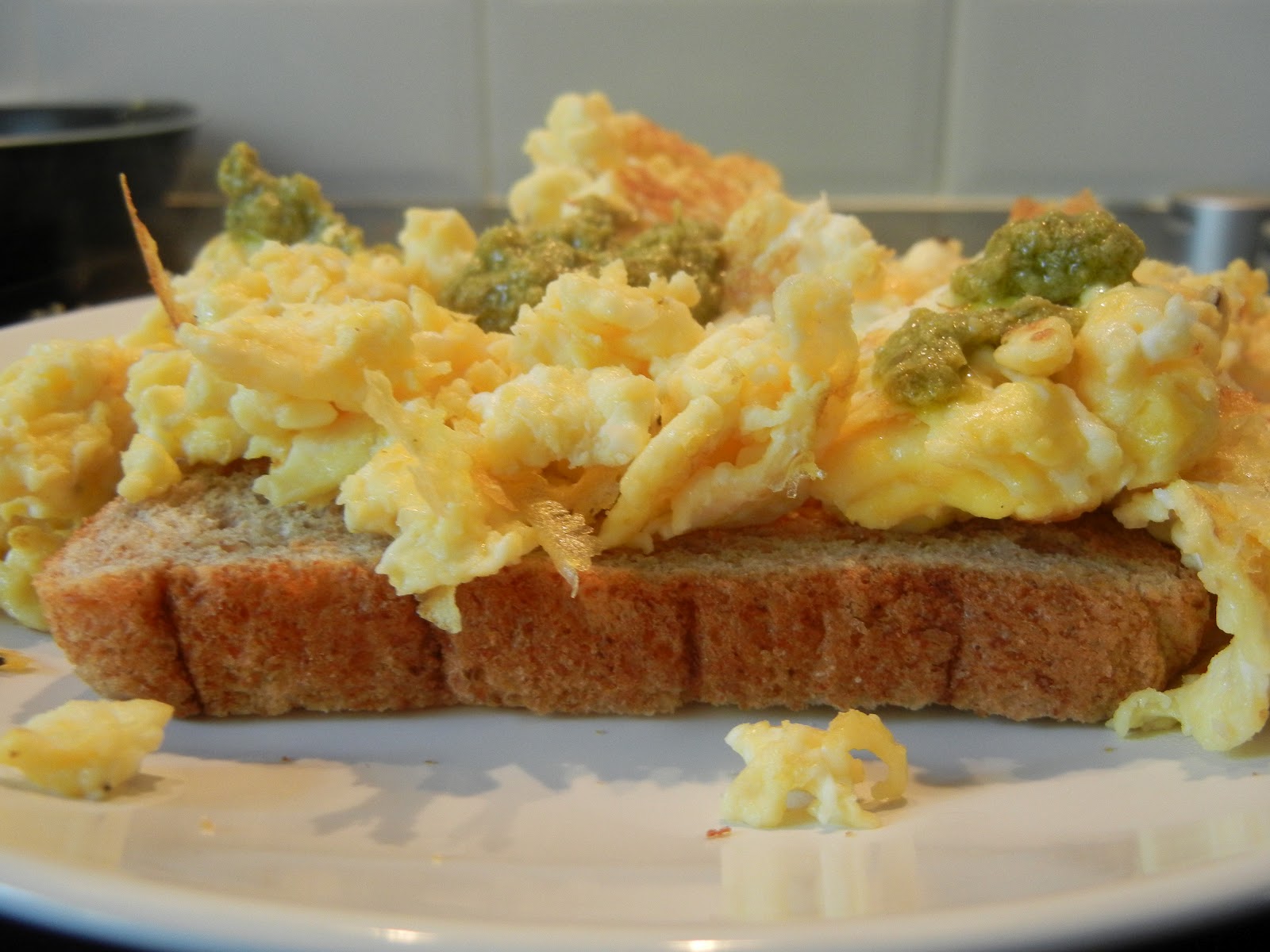 Oven Lovin': Pesto Scrambled Eggs