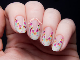 Easy floral nail art tutorial by @chalkboardnails
