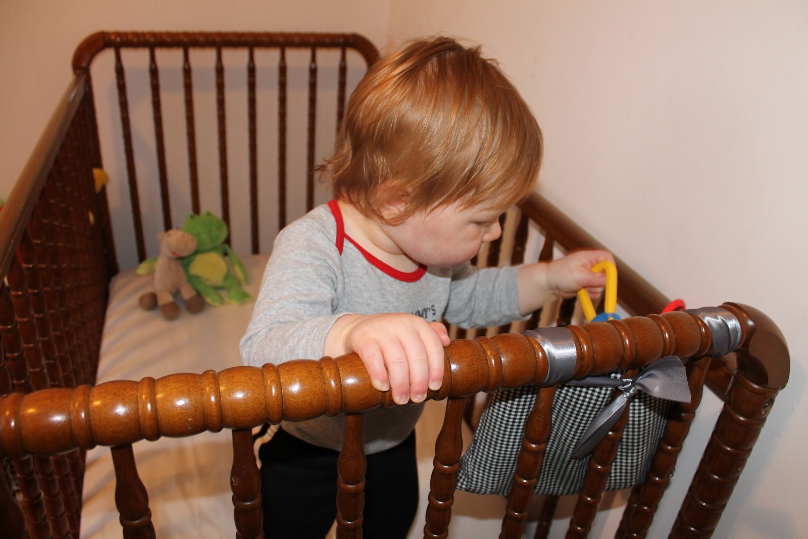 Kristen S Creative Corner Hanging Crib Toy Bag