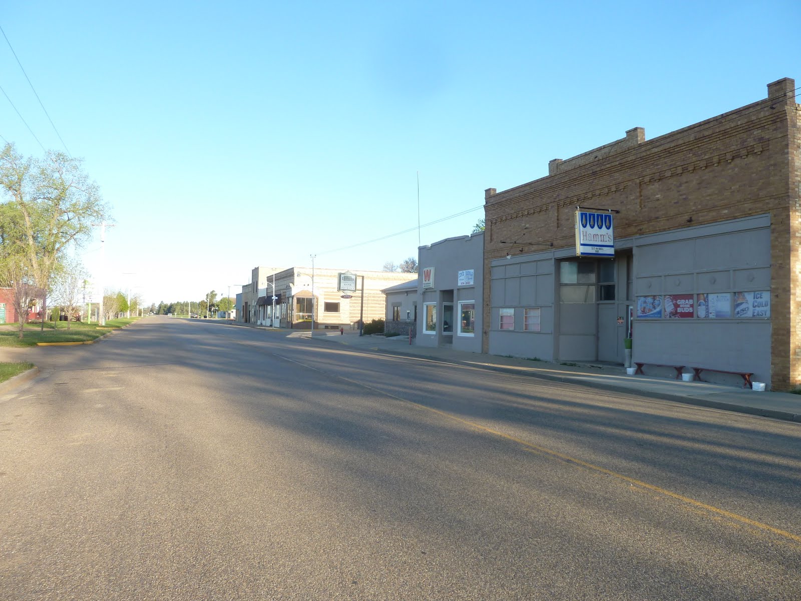 seniors walking across america POST 626 05/11/12 TAYLOR DICKINSON