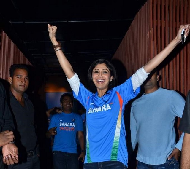 Photos  Bollywood Celebs Celebrates India Vs Sri Lanka World Cup Final  cinema gallery