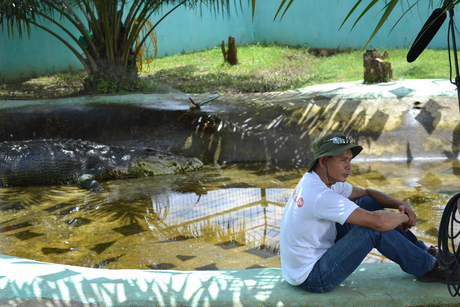 Adbenturista Visiting Lolong, World's Biggest Captured Crocodile, at