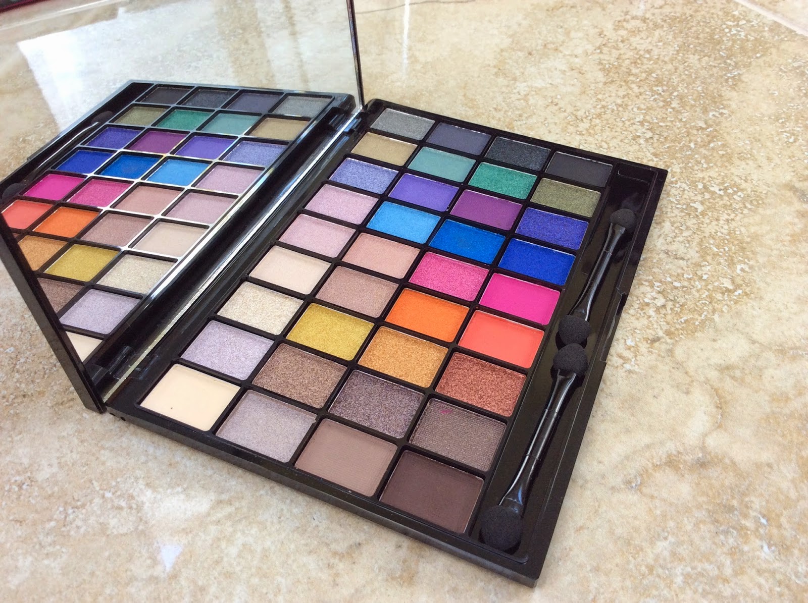 The Glamourelle The Ultimate Eyeshadow Palette I Heart Makeup's Make