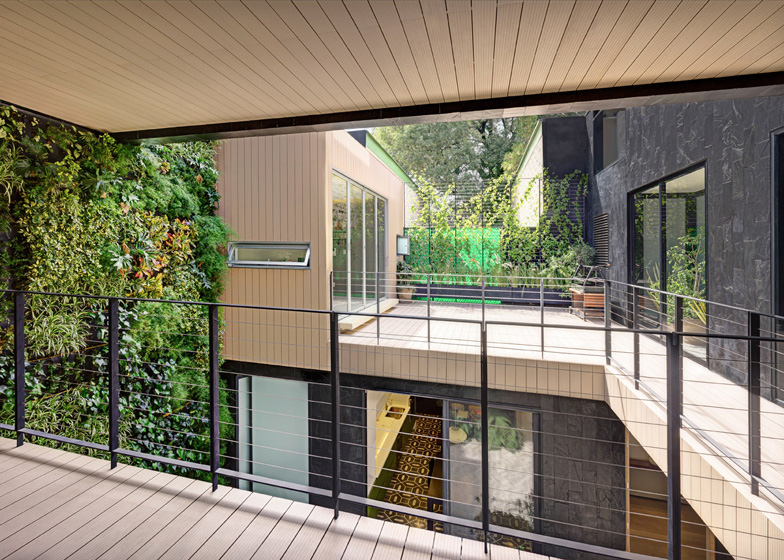 Paul cremoux studio casa cormanca con giardino verticale esterno ... Giardino interno casa