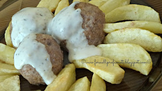 Polpette svedesi con salsa allo yogurt