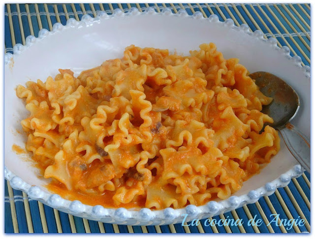 Mafalda Con Salsa De Salmón Y Vodka
