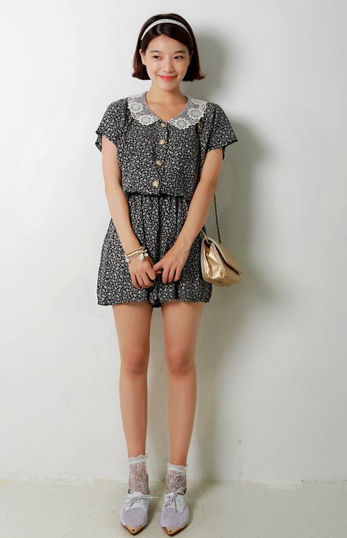 Floral Print Romper with Lace Peter Pan Collars KSTYLICK