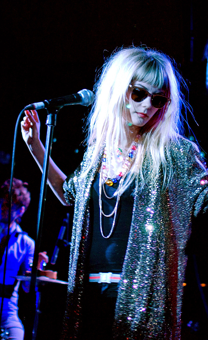 Asteroids Galaxy Tour fasrrt