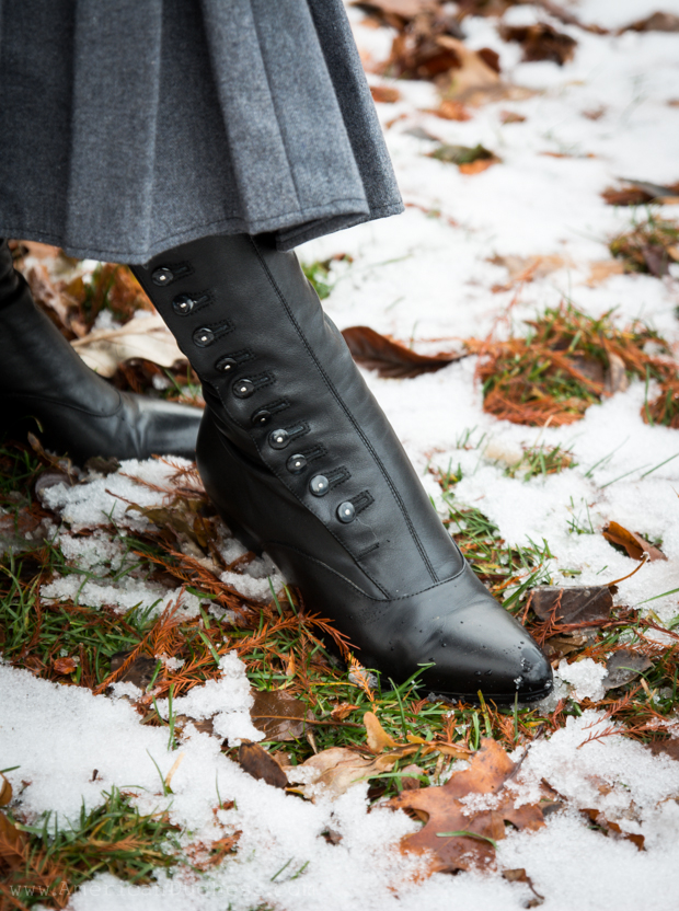 How to Use a Victorian Button Hook Video! American Duchess