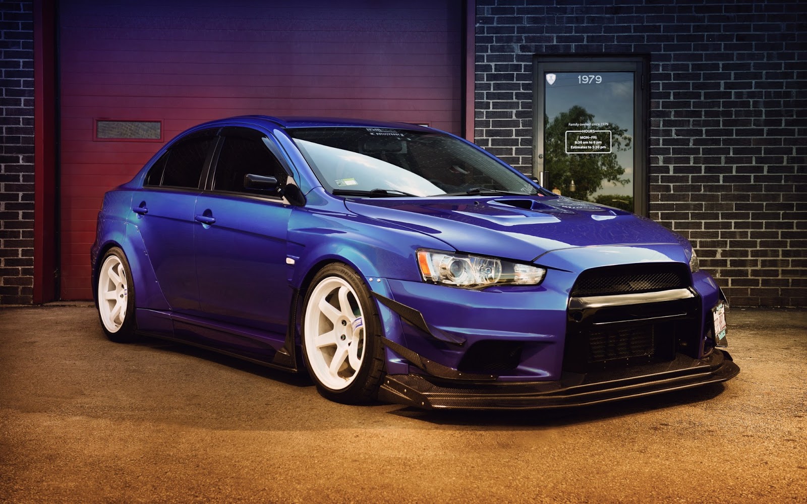 http://1.bp.blogspot.com/-lsZ9hiPBImw/UPnxb1ilO2I/AAAAAAAA0XE/BQeBVh7b-Cc/s1600/Mitsubishi-Lancer-Evolution-Evo-10-Tuning-Car-2560x1600_Fondos-de-Carros-Deportivos.jpg