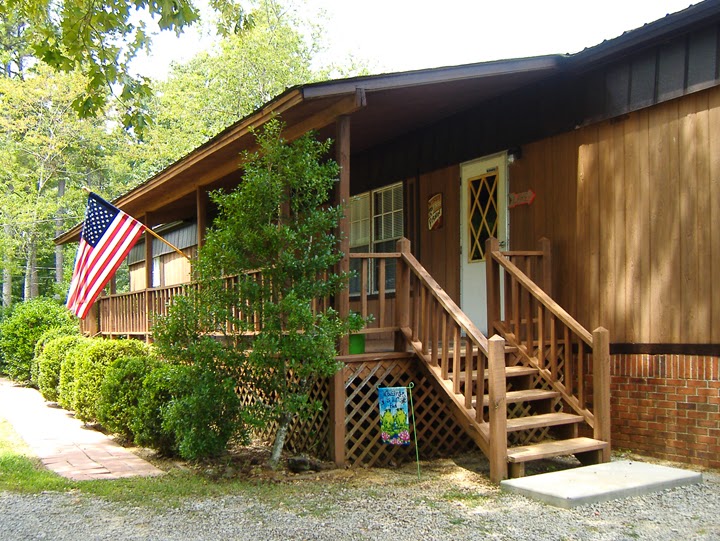 Paris Landing Tourism League Eagle's Rest Cabin Rental