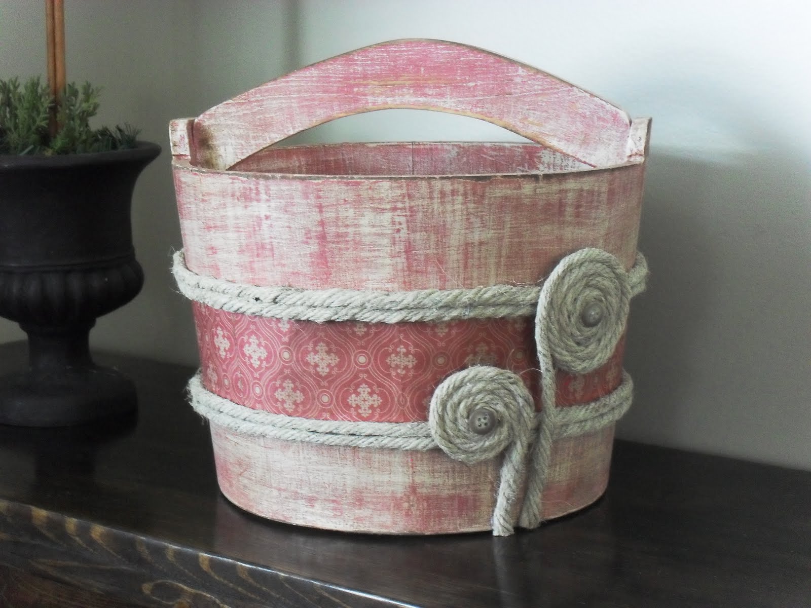 Home Frosting Pretty in Pink Bucket