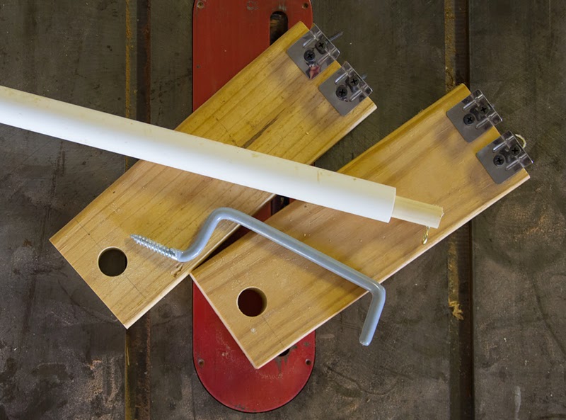 Wood Monkey Quick Project Ladder Hanger