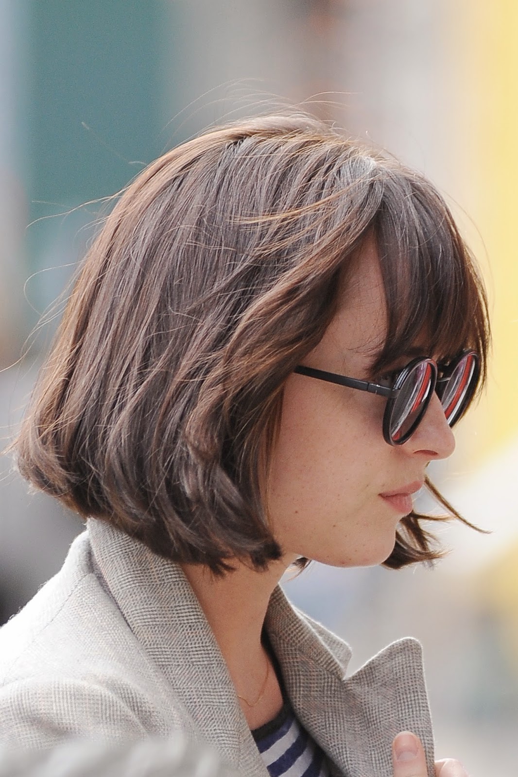 Fifty Shades Updates: HQ PHOTOS: Dakota Johnson out with her mom in NYC