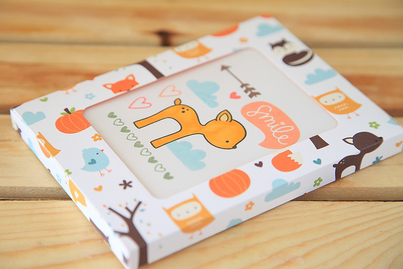 Unify Handmade A2 Stationary Box with A Window