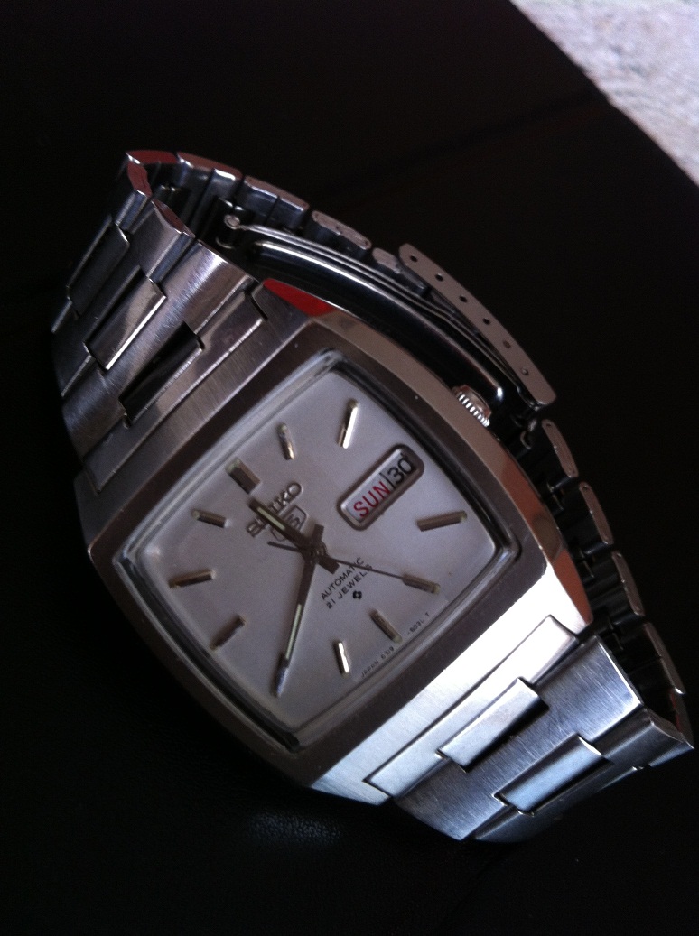 A Glitch In The System Retro Seiko Tv Dial Automatic Watch 6319 51