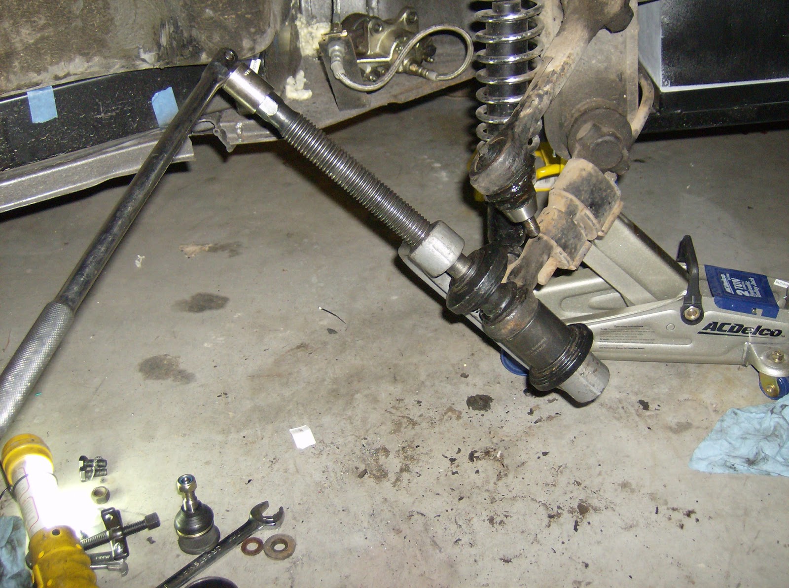 My Big Red Bradley GT II 1967 VW Bug Ball Joint Removal