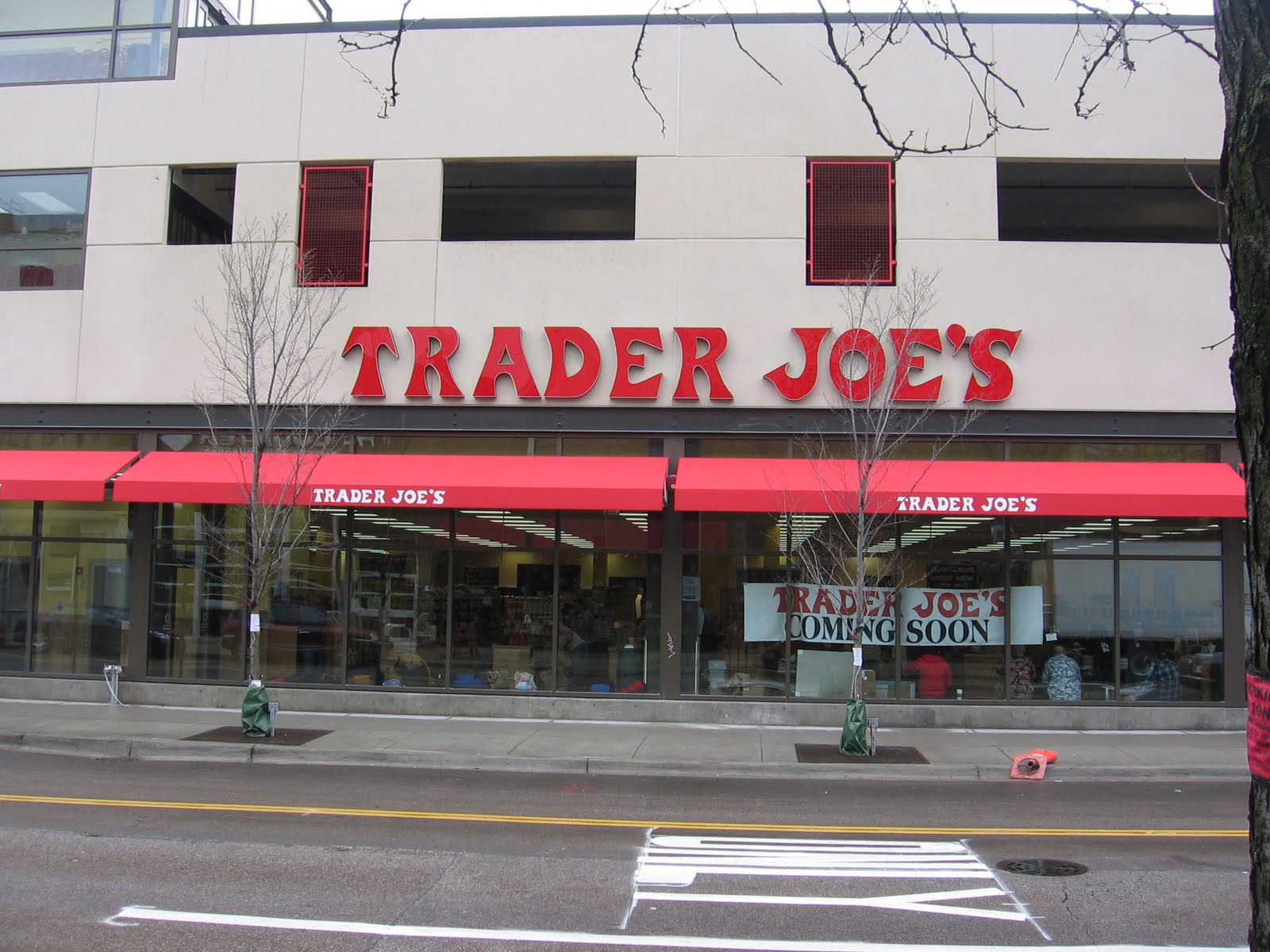 The Chicago Real Estate Local Lincoln Park Trader Joes almost open