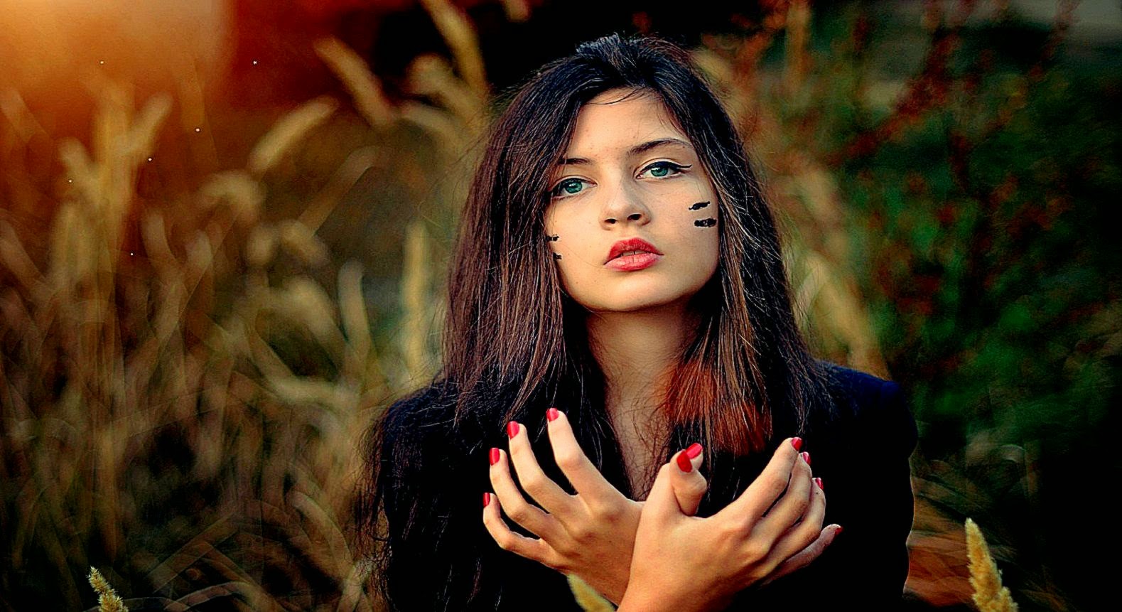 beautiful girl model black stripes hd wallpaper background uhd 2k beautiful girl model black stripes hd wallpaper background uhd 2k