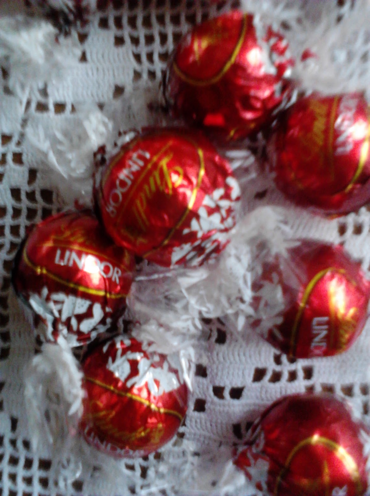 Reyhan�la Her Şey Çikolata Sepeti� nden Lint Lindor Çikolatalarım