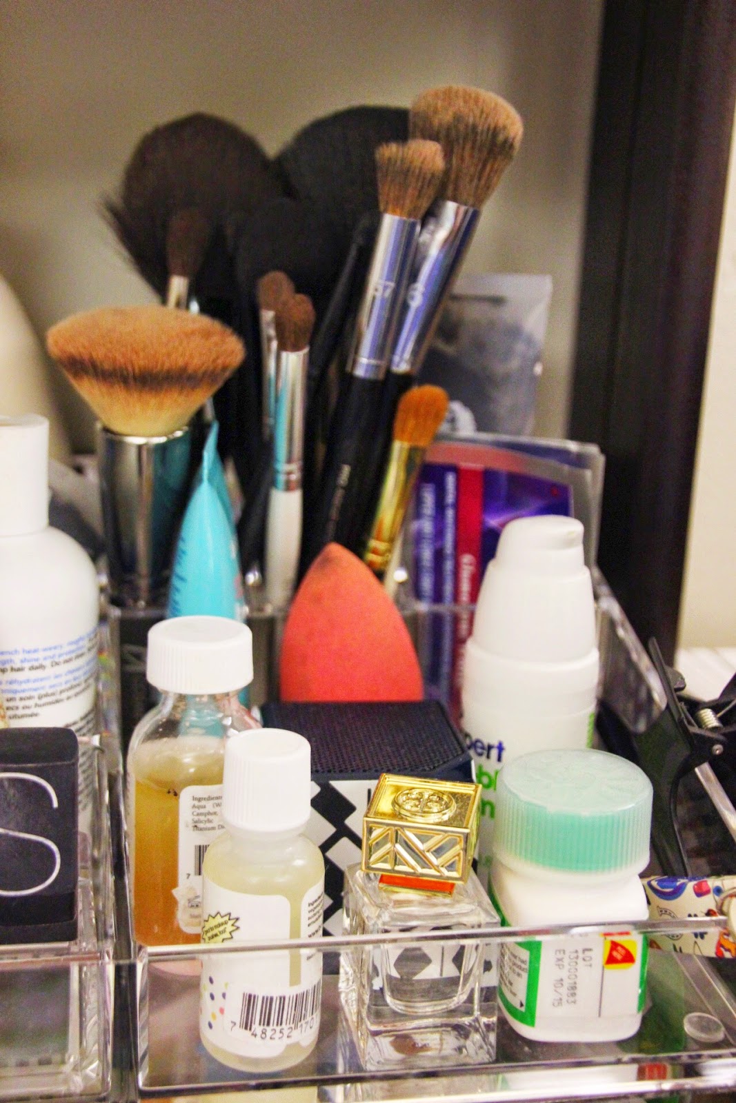 Dash of Serendipity Dorm Makeup Storage