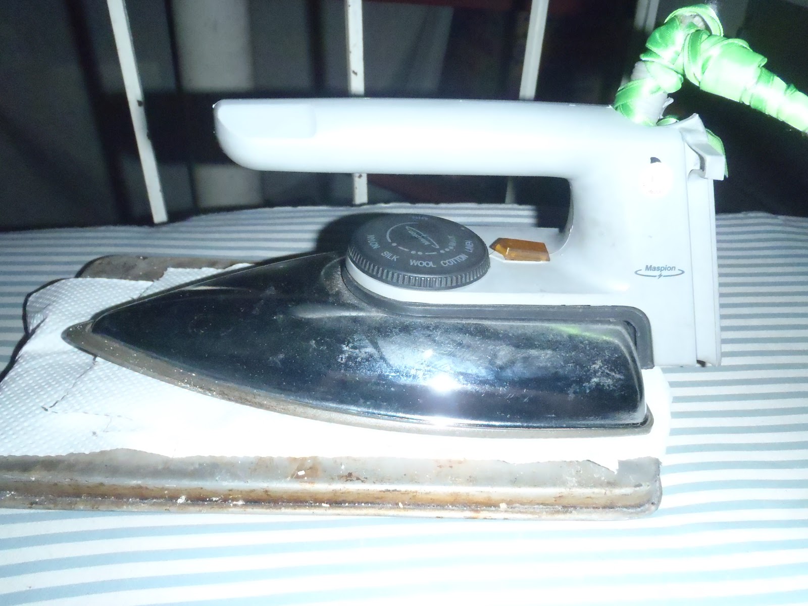 cristine's corner How to Remove Burnt Fabric from a Teflon Iron