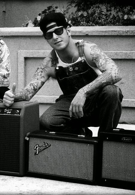 Bespectacled Birthdays: Mike Ness, c.1990