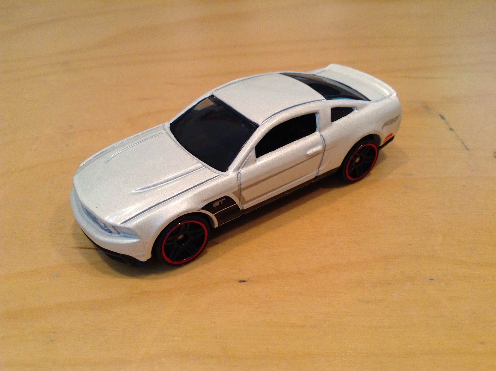 Julian's Hot Wheels Blog: Mustang 50th 5-Pack