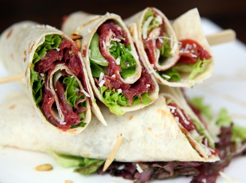 Lekker koken met Ro Wraps met carpaccio en pestocrème