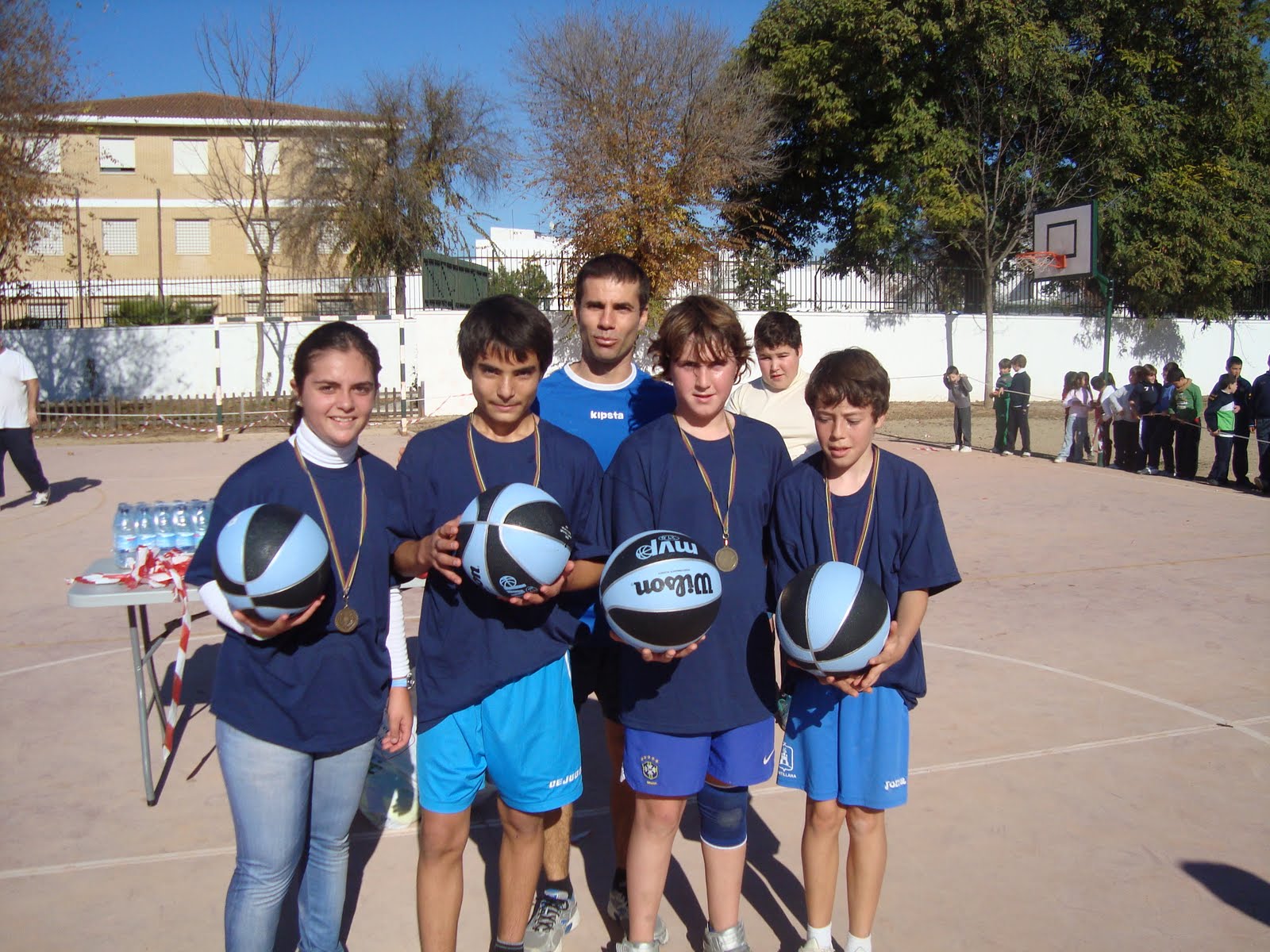 Blog C.E.I.P. La Esperanza EL CAMPEONATO DE BALONCESTO 22/12/2011