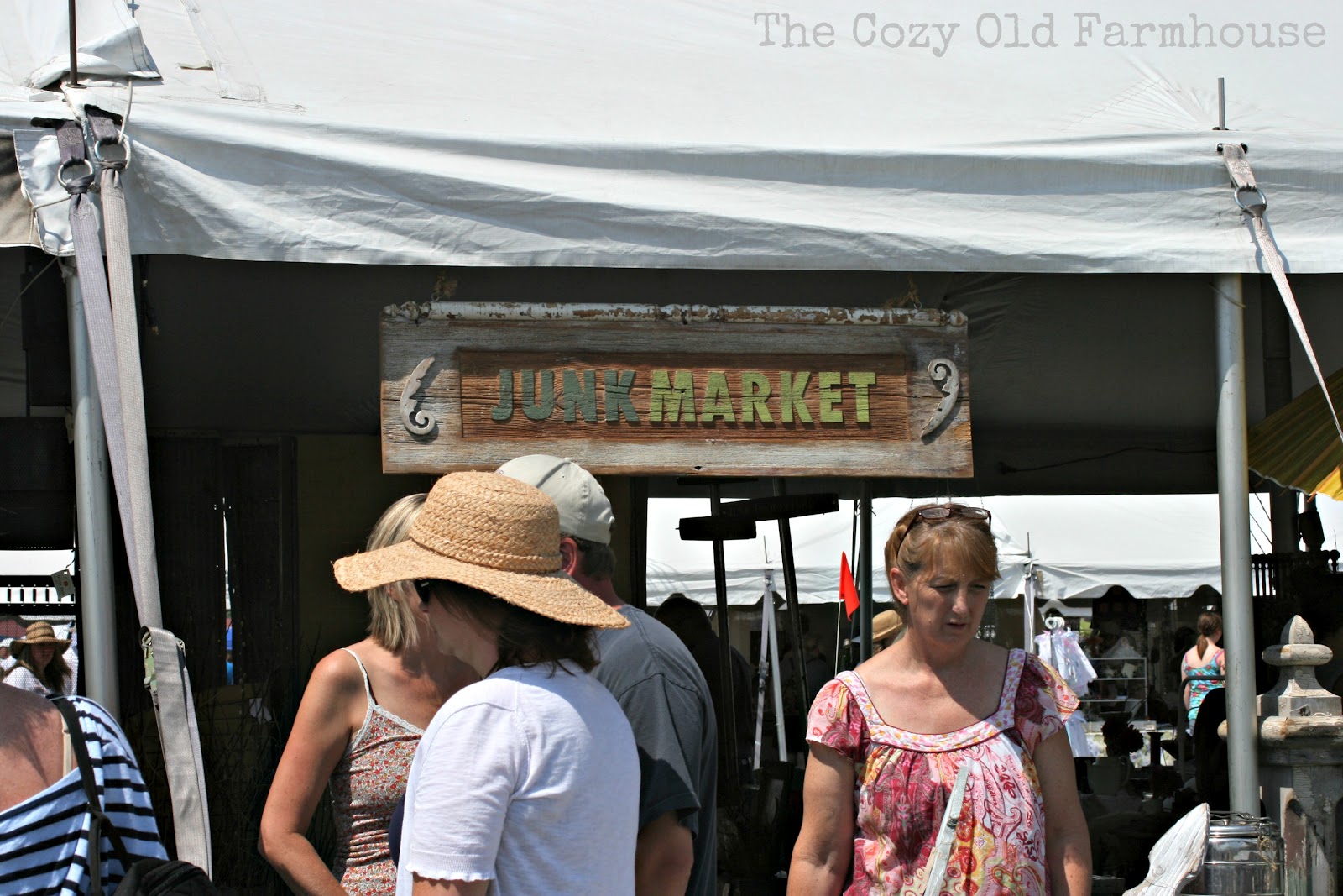 The Cozy Old "Farmhouse" Springfield Flea Market & Vintage Junk
