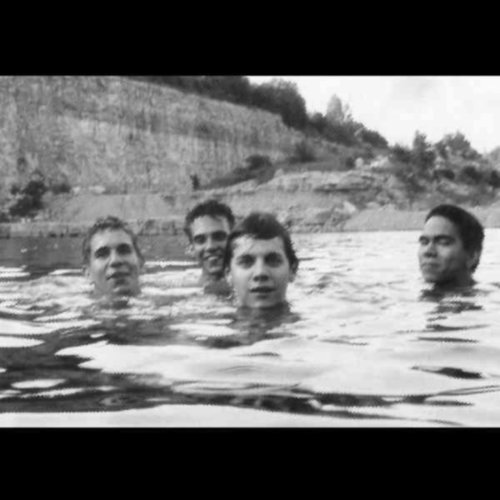 ***AYUDA, maestros del PAINT*** necesito un diseño para una camiseta. Slint+spiderland+1991