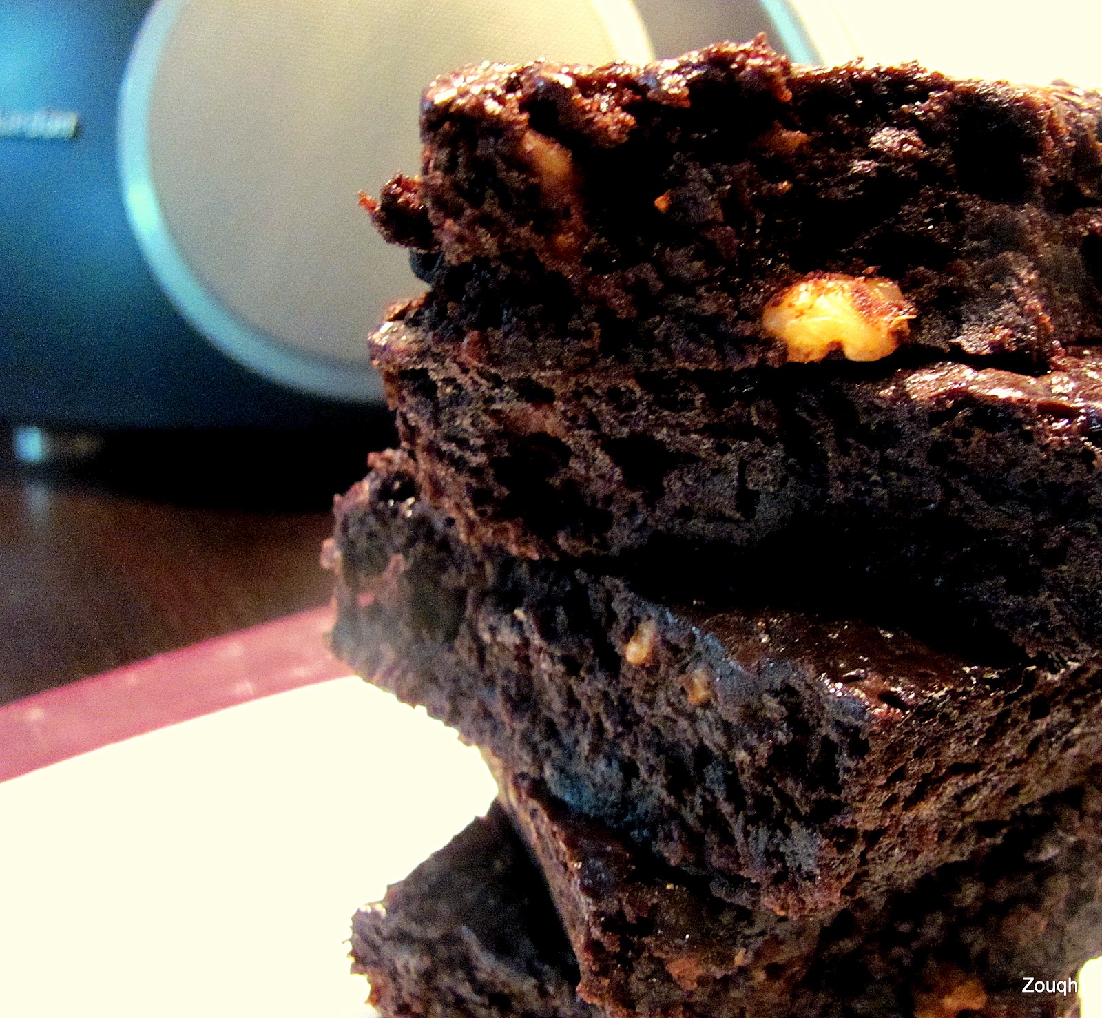 ZOUQH The Taste.... OoeyGooey Chocolate Brownies, the Express way...