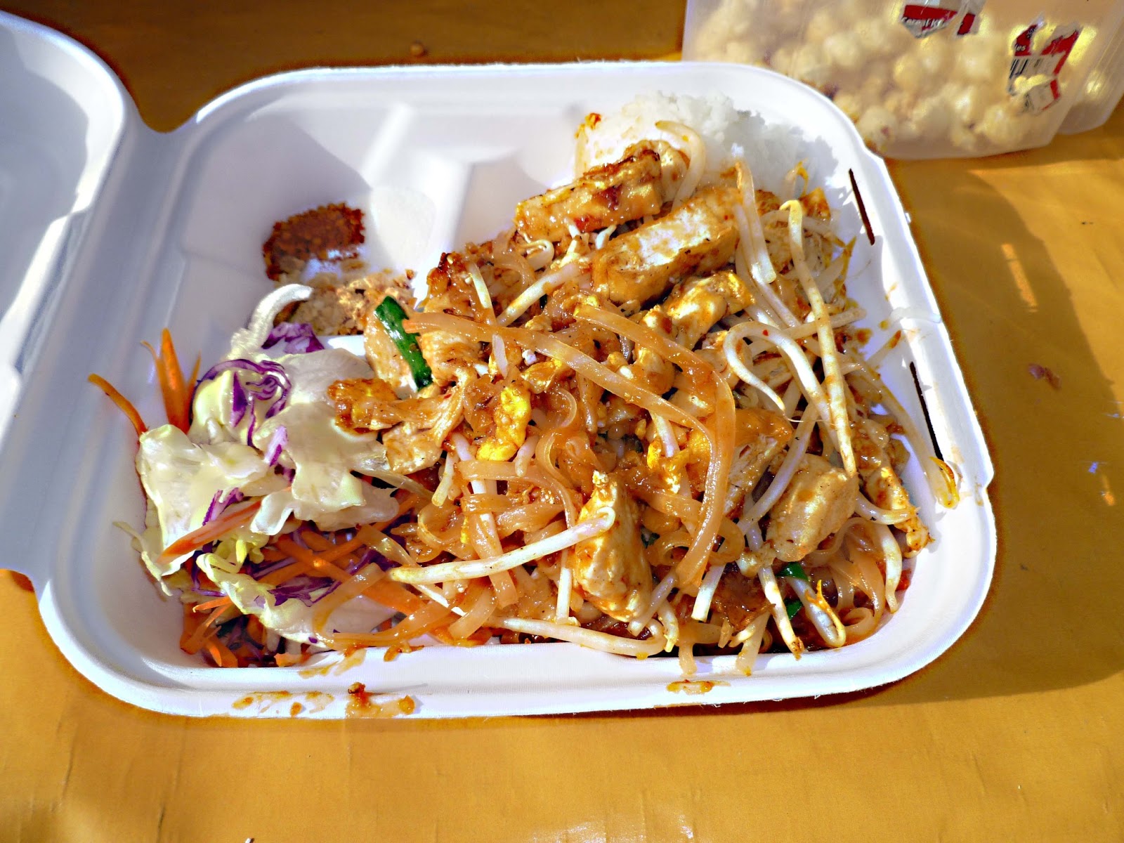 MAD MEAT GENIUS BAITONG THAI FOOD TRUCK