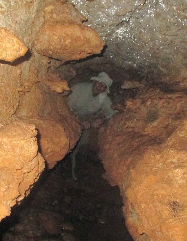 140703 - Exploring Pivot Rock Spring Cave