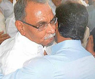 KVP’s Wife insulted at Jagan’s house