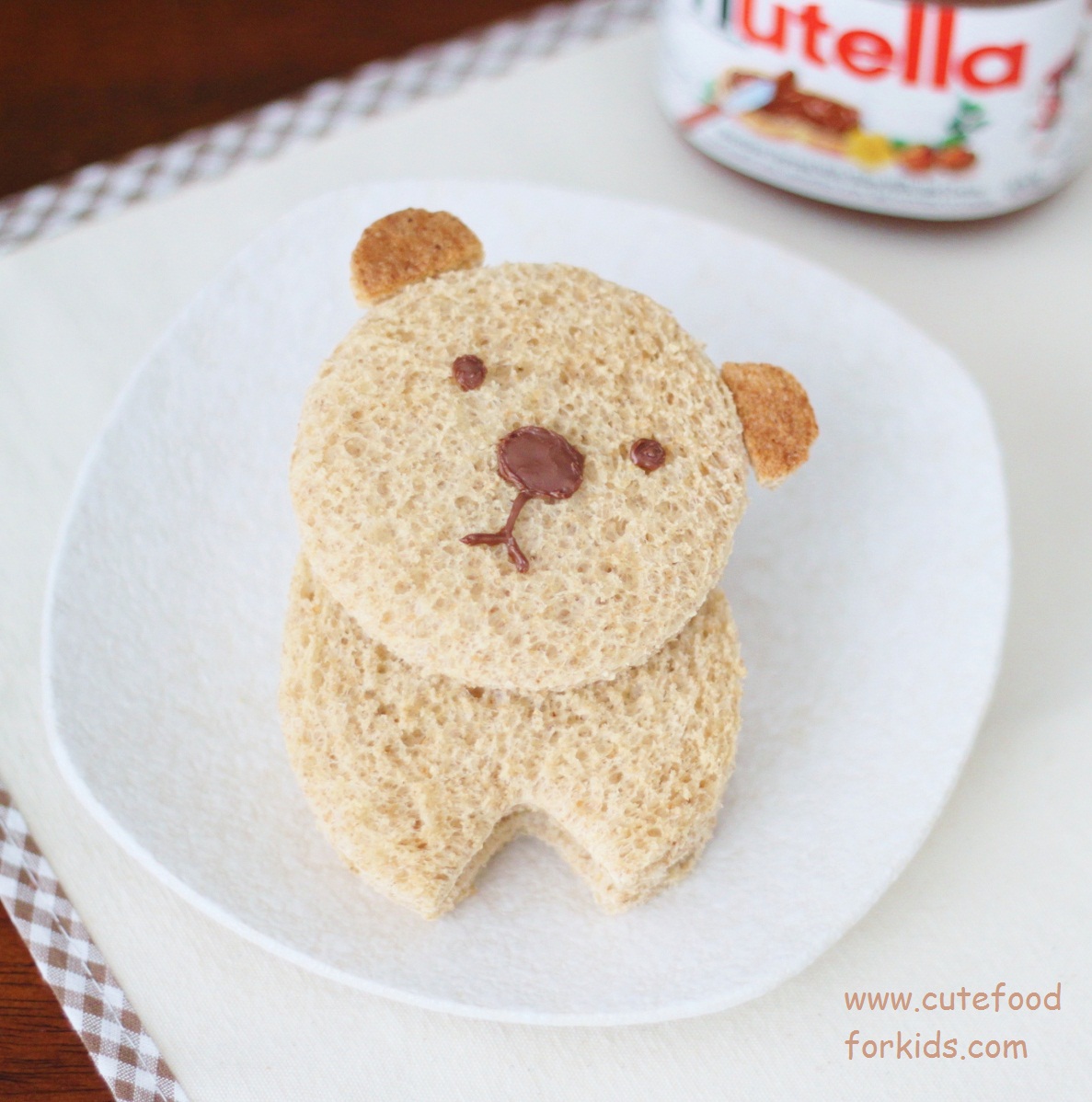 Nutella bear sandwiches
