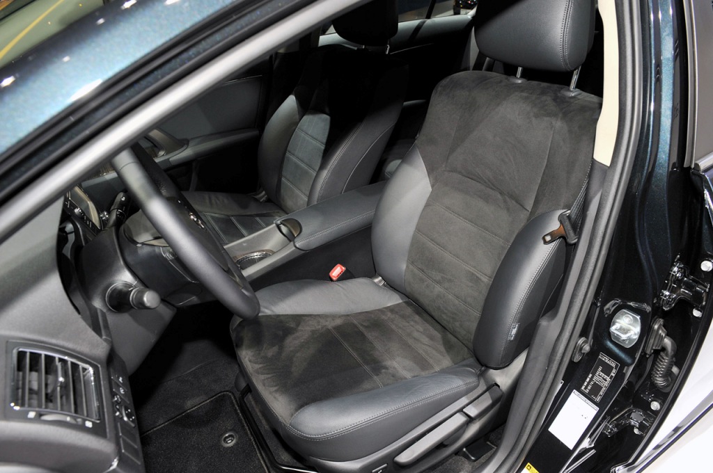 New Gallery Cars Toyota Avensis Interior