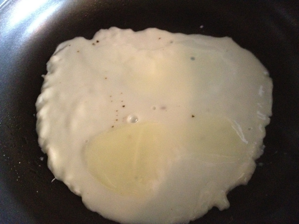 J Lipp's Hip Tips Egg Whites, Tomatoes & Cheddar Cheese