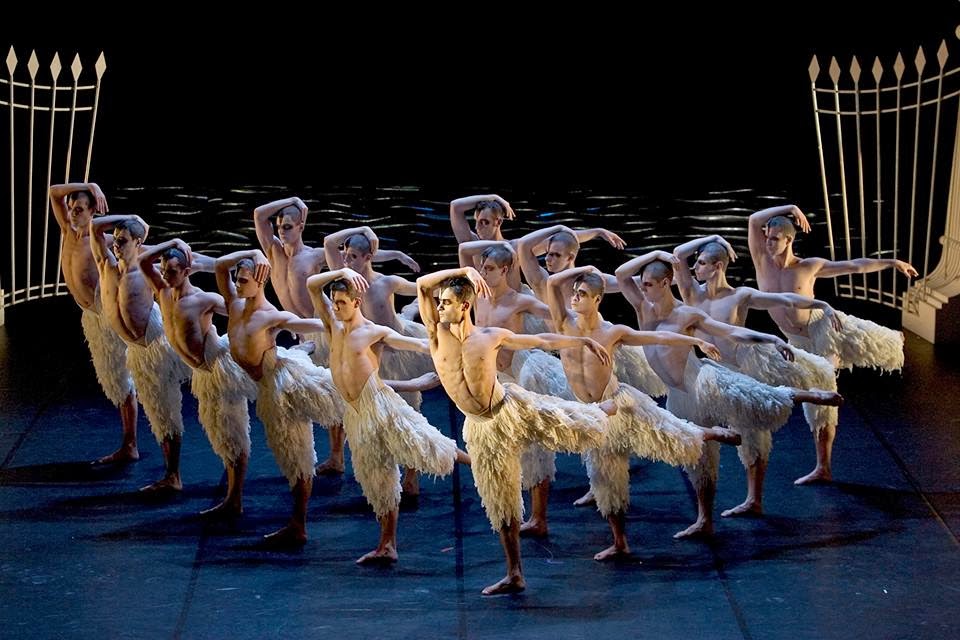Dance Review Matthew Bourne's Swan Lake King's Theatre, Glasgow