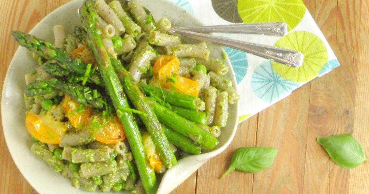 delicuteessen Hazelnut Pesto Pasta with Roasted Tomatoes and Asparagus