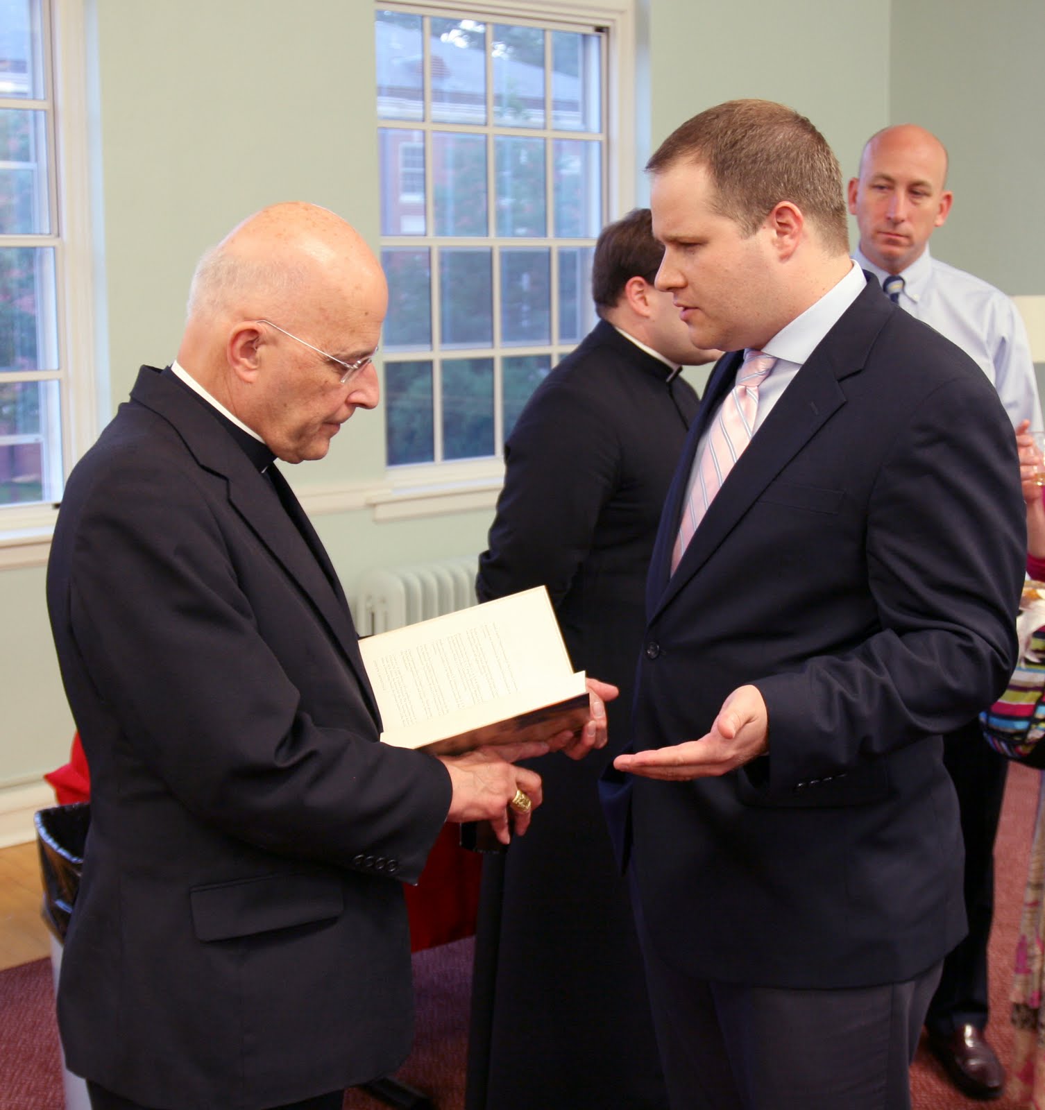 Adam Bartlett Presents SEP to Cardinal Chant Café