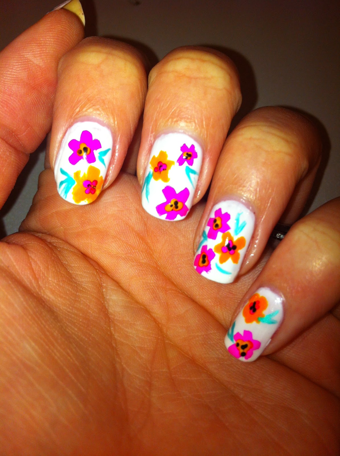 Nails and Tales: Summer Floral Nails
