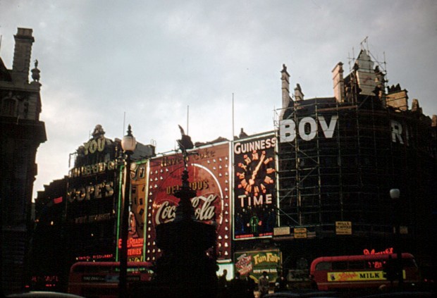 What Did Piccadilly Circus Look Like  in 1952 