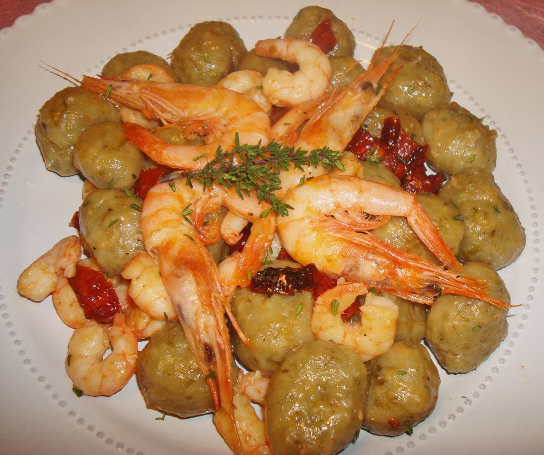 L'ELEGANZA DEL POLPO GNOCCHI DI CARCIOFI CON GAMBERI E POMODORI SECCHI