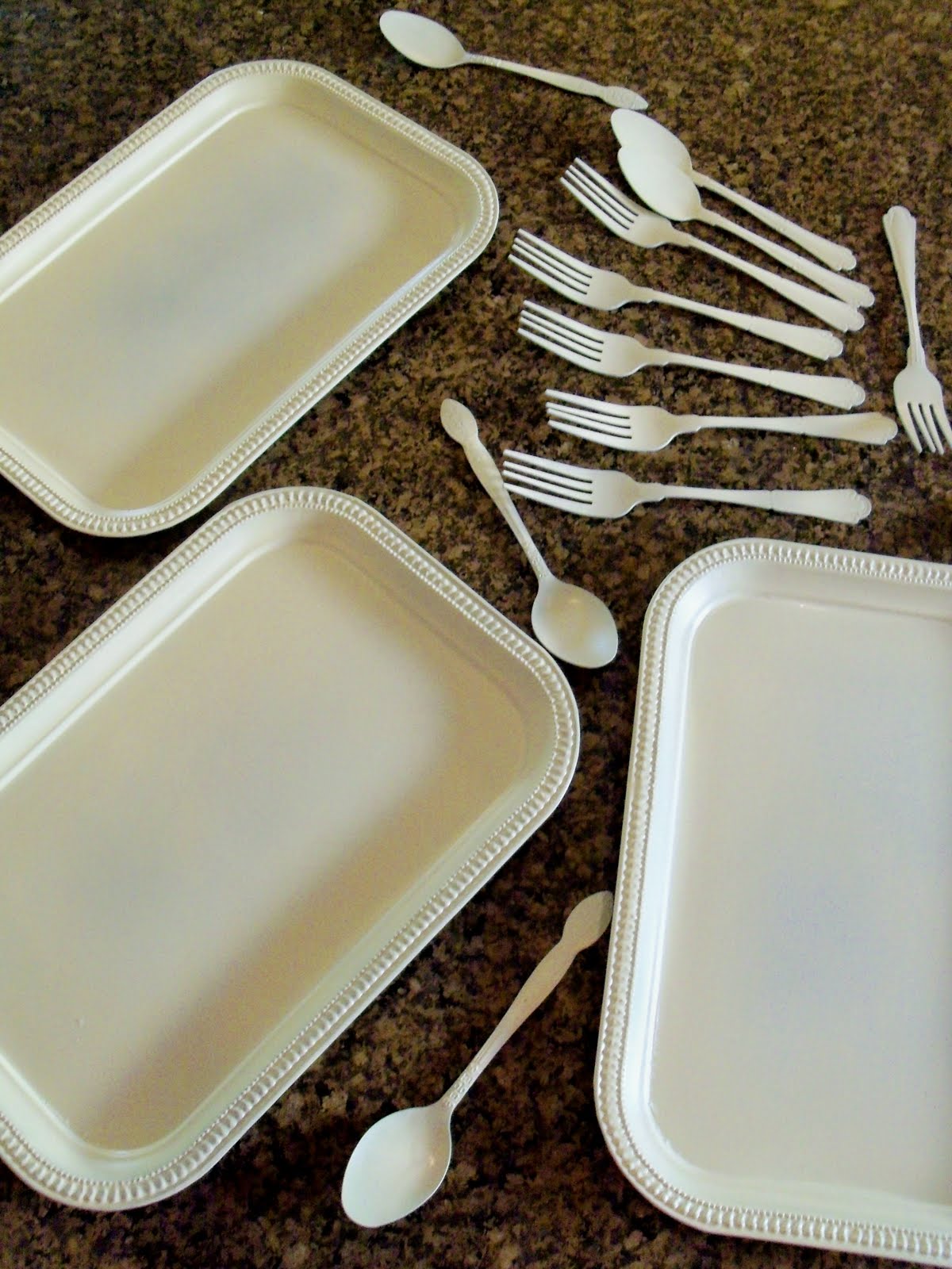 A Lil Bird told me... One Dollar Wednesday... cutlery trays